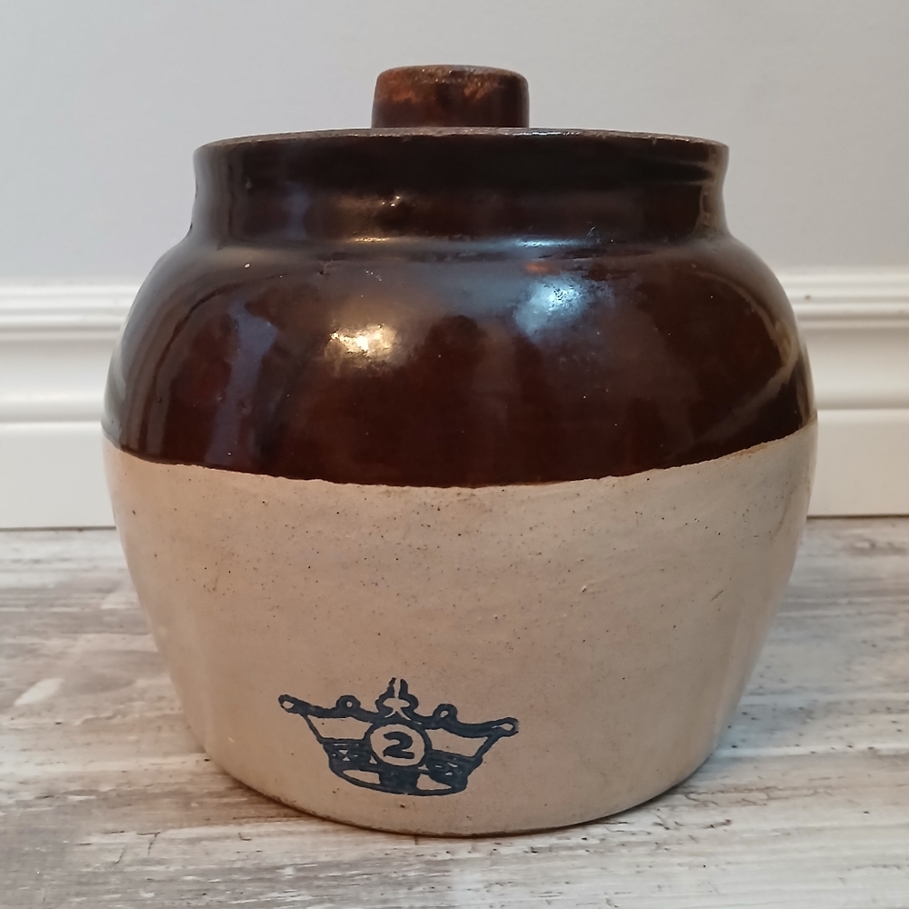 ​Vintage Stoneware Crock with Lid & Handle Blue Crown Mark #2 Two-Tone Farmhouse